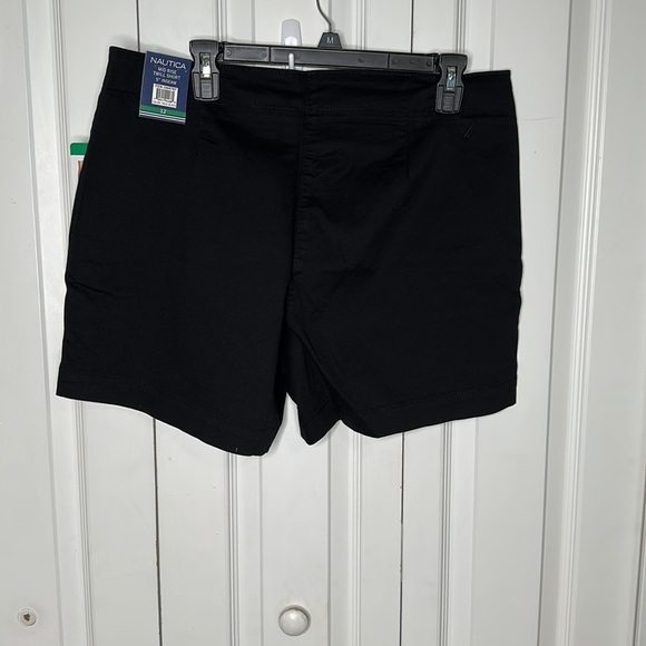 NÁUTICA Twill Women’s Shorts Black 12 - Picture 4 of 5